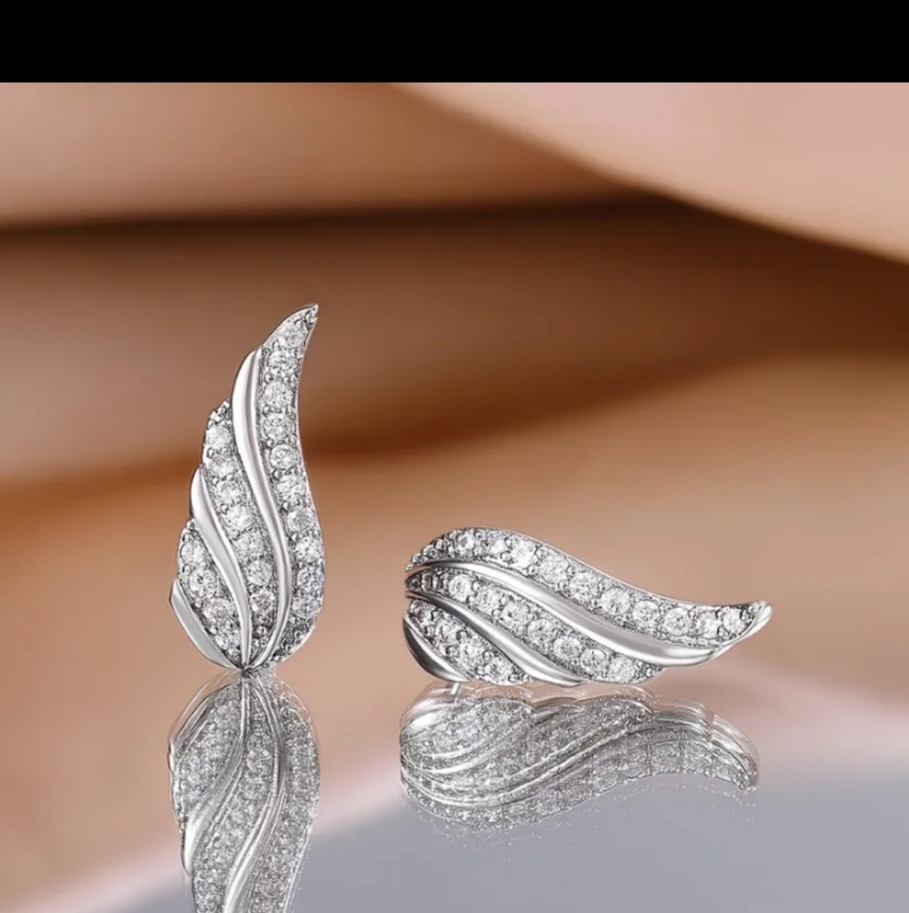 ♥️A Individually $10 Or Bundle 5/$20 Elegant Silver Wing Stud Earrings